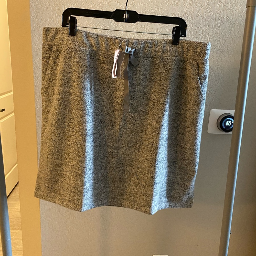 New knit skirt
